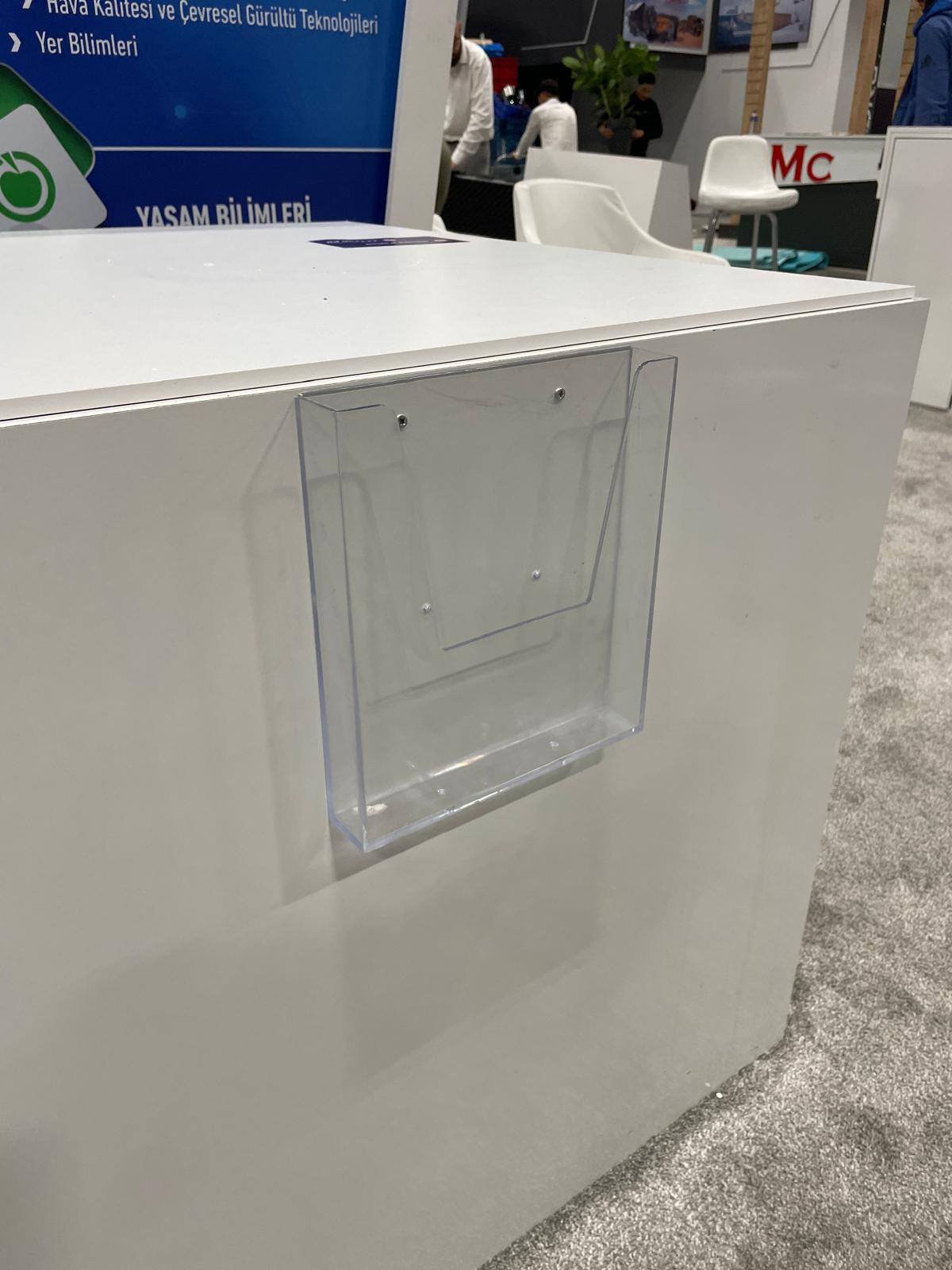 Tekli Duvar Broşürlüğü