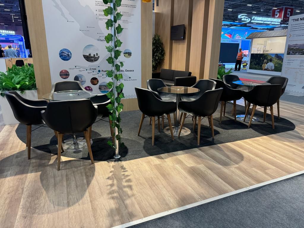 Siyah lüks sandalye